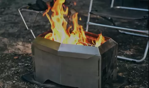 Upgrade-Liste f&uuml;r die Familien-Campingausr&uuml;stung: Feuerstelle, Zeltofen und Grill sind unverzichtbar