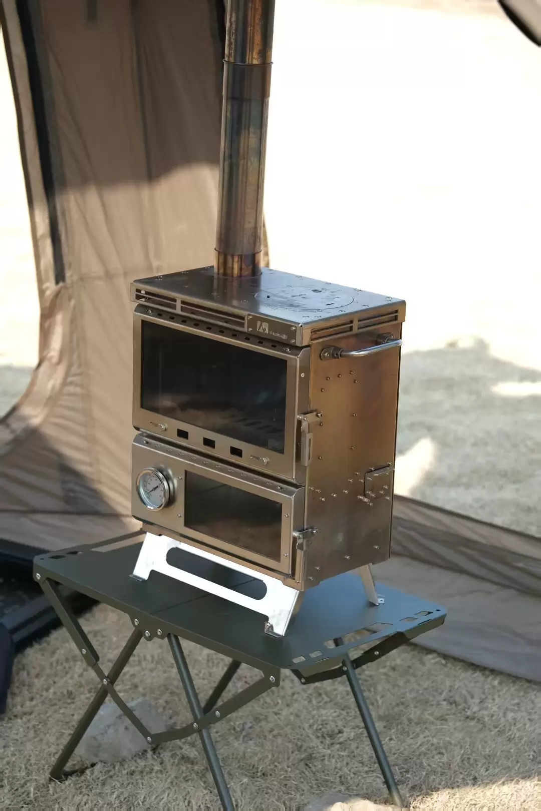Multifunktionaler All-in-One-Campingkocher/Ofen