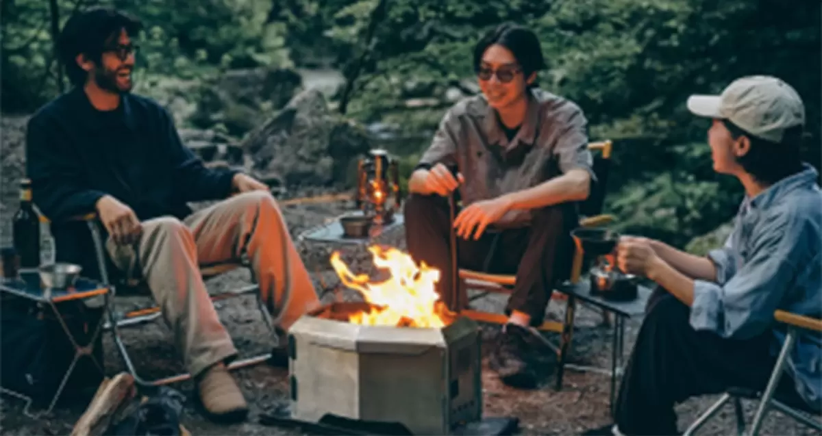 Japanische minimalistische pyrotechnische Grube verändert die Ästhetik des Lebens im Freien