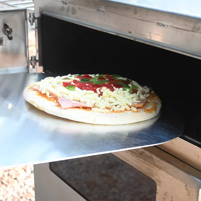 Camping-Pizzaofen mit Herd